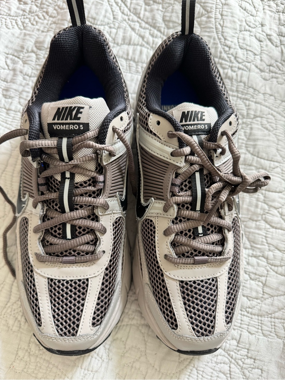 New without box. Nike Kids' Vomero 5 Running Shoes - White & Gray